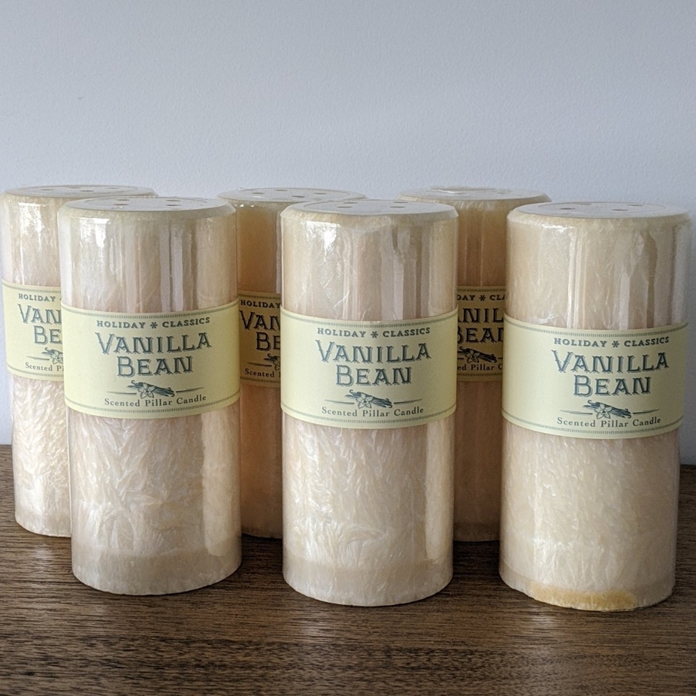 6 Vanilla bean scented pillar candles